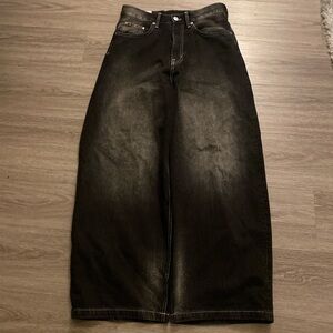 Super baggy faded jeans